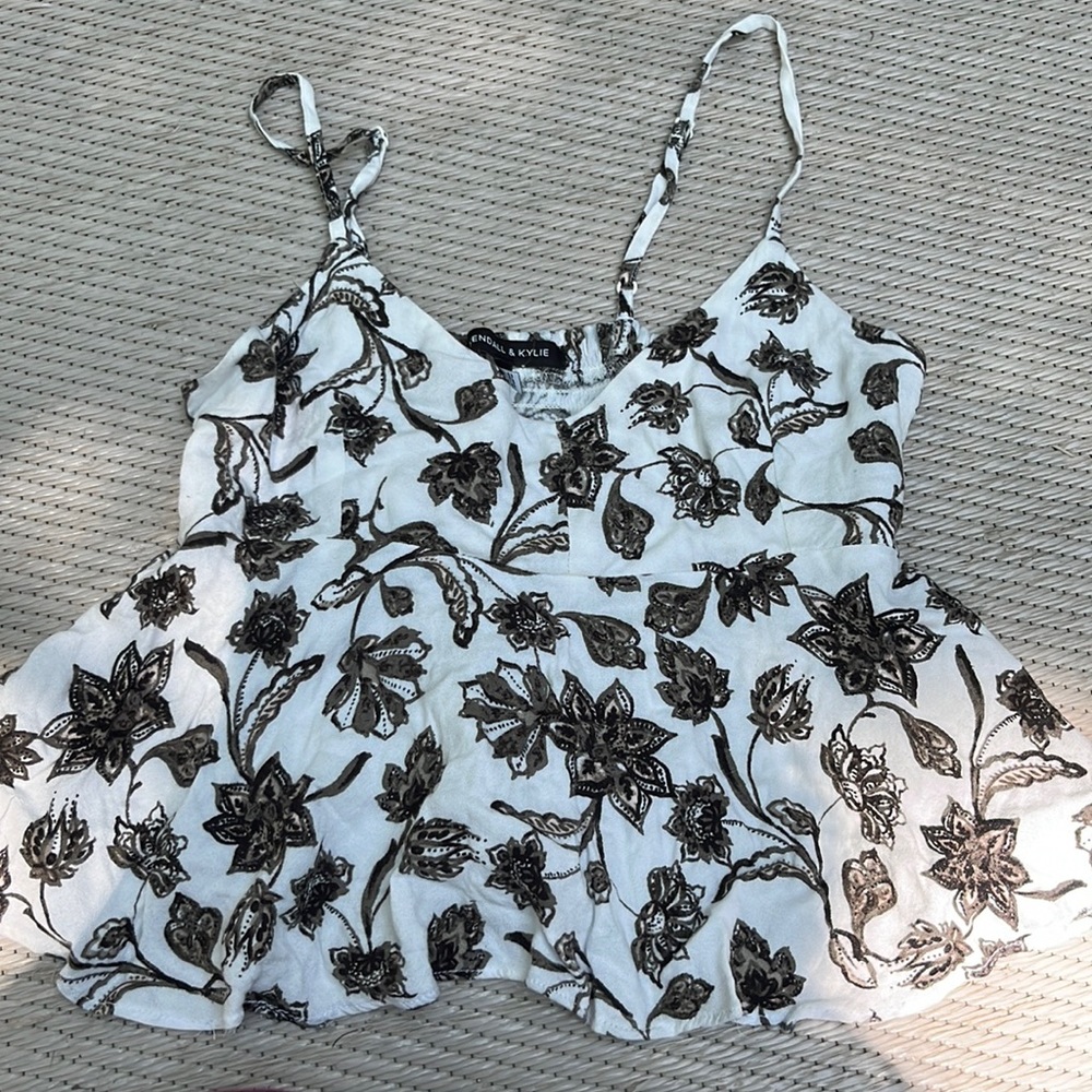 Kendall & Kylie top